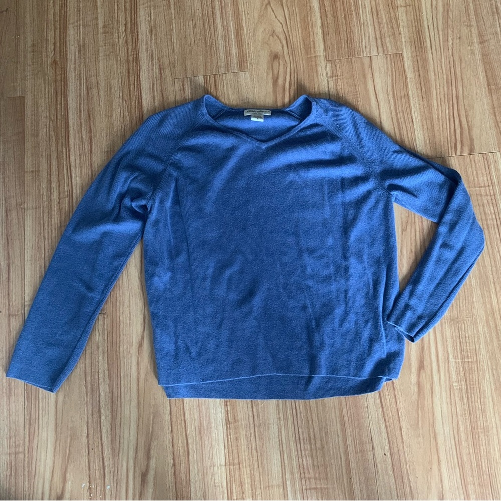 Medium blue Eddie bauer sweater long sleeve